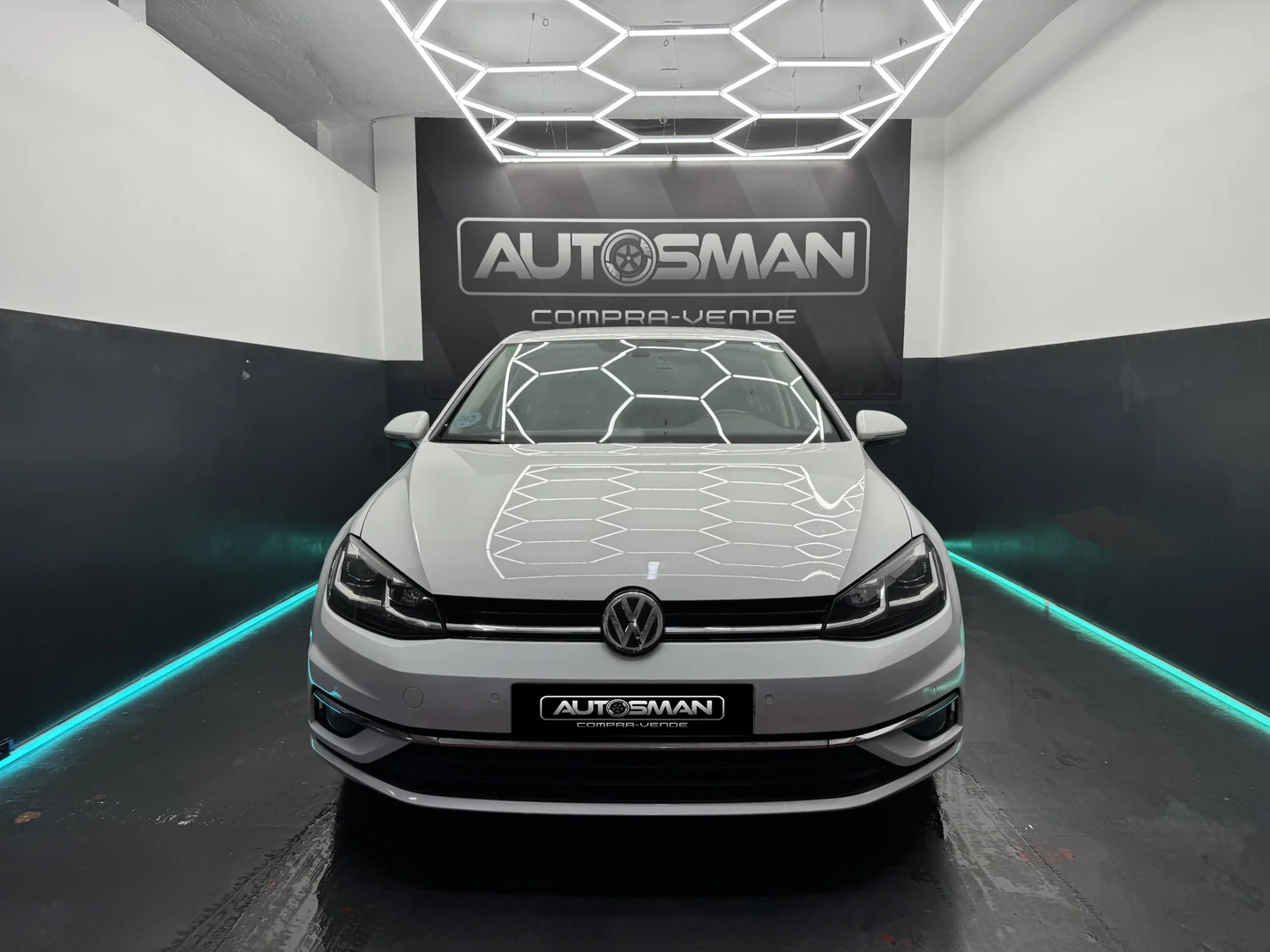 VOLKSWAGEN Golf Sport 1.5 TSI DSG 2019 Gasolina Blanco - Vista lateral